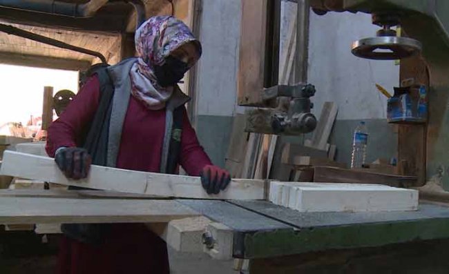 Aklından Bile Geçmezdi, 9 Yıllık Marangoz Ustası Oldu