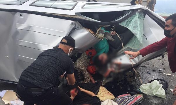 Tuvaletini Yapmak İçin Duran Kamyon Şoförü Kazaya Neden Oldu: 1 Ölü, 2 Yaralı