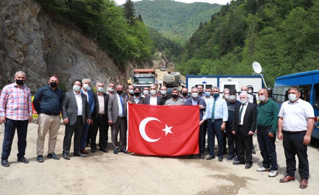 Rize'de Sivil Toplum Kuruluşlarından Taş Ocağına Destek