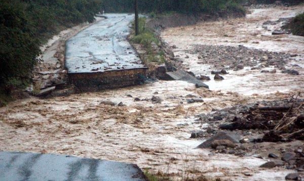 Düzce'de selin şiddeti gün ağarınca ortaya çıktı