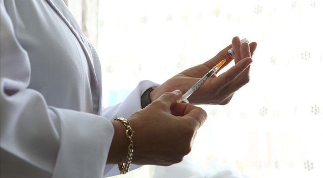 İlk doz aşısını yaptırmayanların sayısı 21 milyon 901 bin 631'e indi