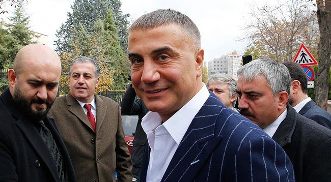 Firari olarak aranan Sedat Peker hakkında tutuklama kararı çıkarıldı