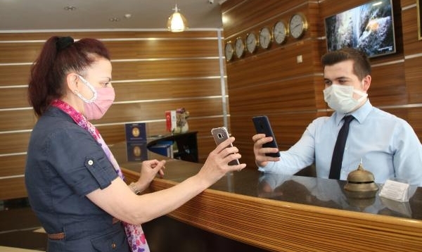 Rize'de turizm tesislerinde aşılı misafirlere indirim kampanyası