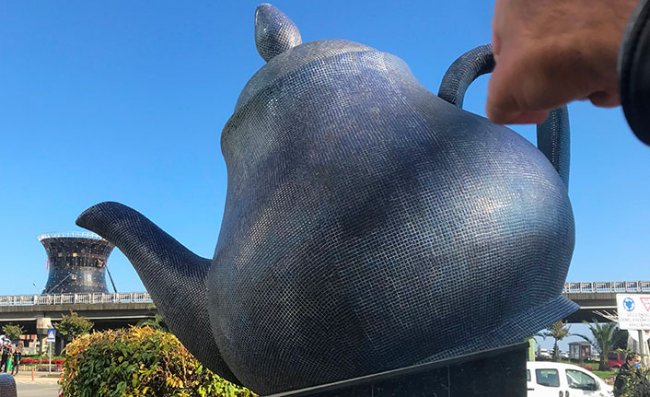 Rize’nin 29 metrelik çay bardağı sosyal medyada ilgi odağı