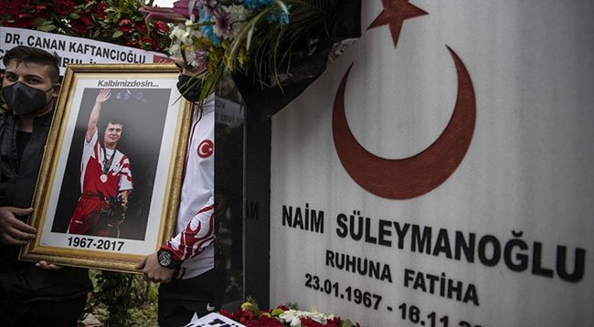 Naim Süleymanoğlu vefatının 4. yılında kabri başında anıldı