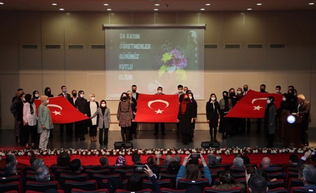 Rize'de Öğretmenler Günü Etkinliklerle Kutlandı