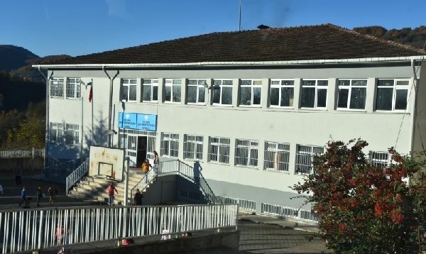 Ordu’da İngiltere varyantlı virüs tespit edilen okulda, eğitime ara verildi