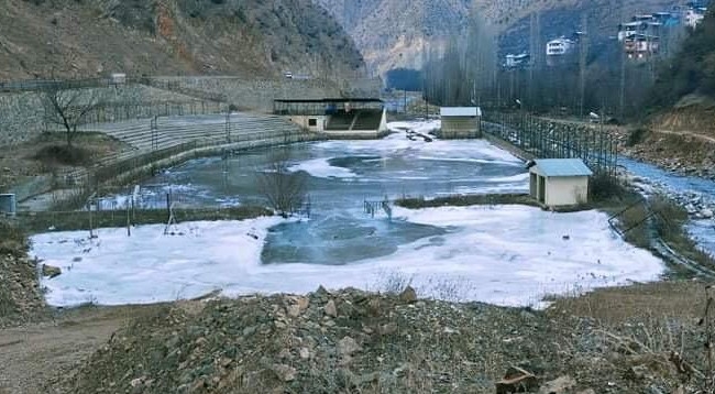 Artvin’de Boğa Güreşleri Arenası Buz Pistine Döndü