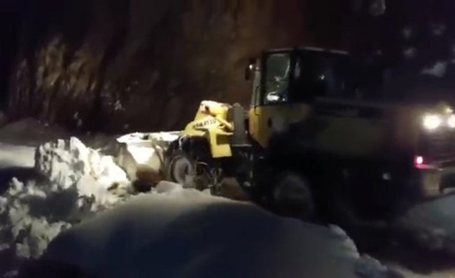 Yaylada mahsur kalan çobanlar Özel İdaresi ekiplerince kurtarıldı