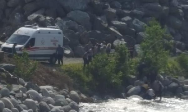 Dereye Düştü, Cansız Bedeni 3 Kilometre Uzaklıkta Bulundu