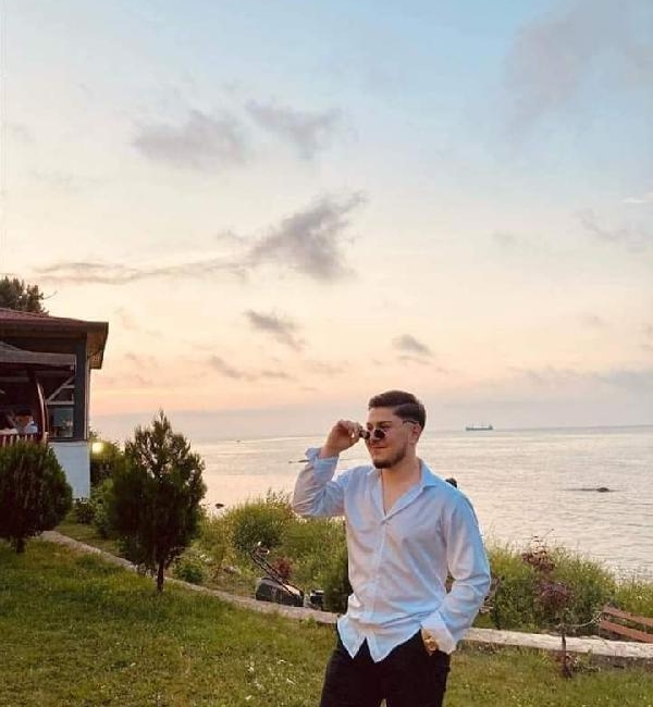 Ordu'da duvara çarpan otomobilde sürücü kurtarılamadı