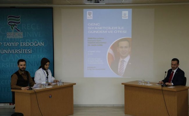 Milletvekili Cora, RTEÜ'de Söyleşiye Katıldı