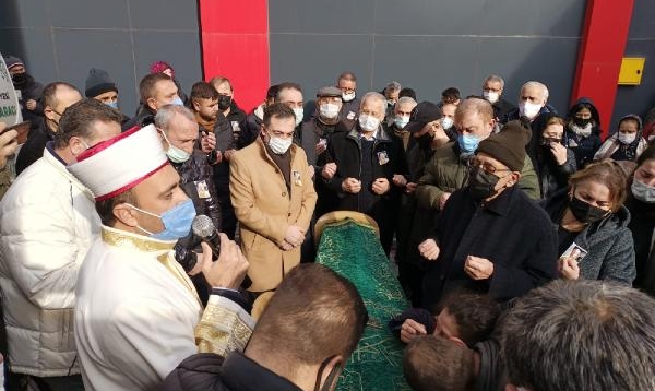 Gazeteci Hakan Çelikbaş son yolculuğuna uğurlandı