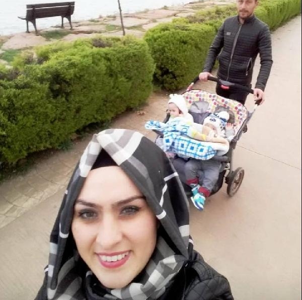 Balkondan girdi, ayrı yaşadığı eşini 6 yerinden bıçakladı