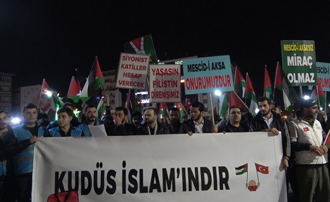 Rize’de Filistin’e Destek Gösterisi