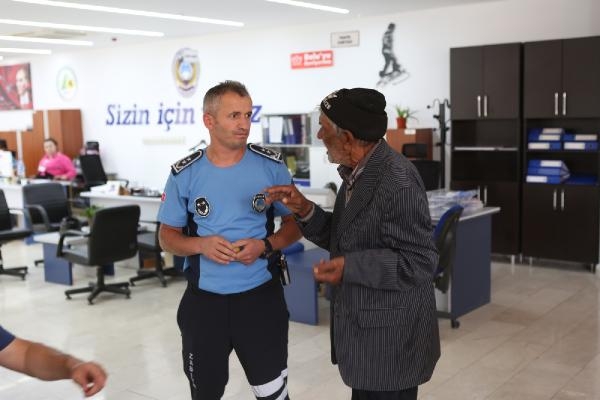 Dilencinin üzerinden bin 795 lira çıktı