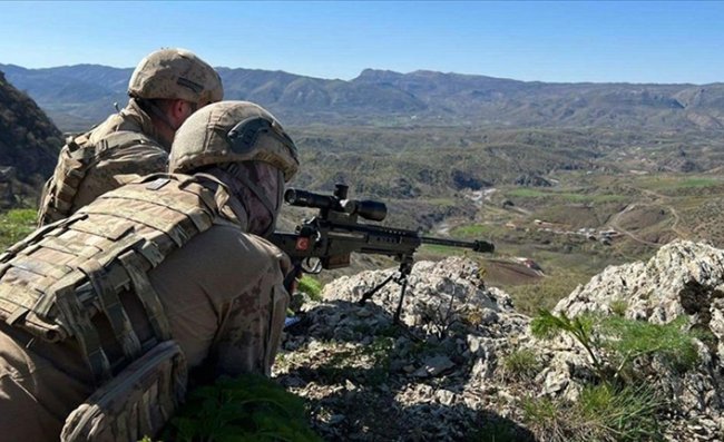 Suriye'nin Kuzeyinde 12 Terörist Etkisiz Hale Getirildi