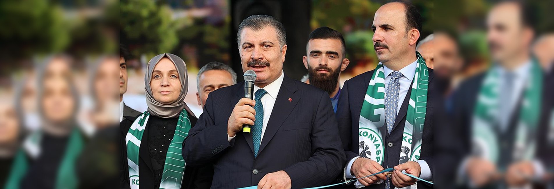 Bakan Koca'dan sağlık çalışanlarının özlük haklarına ilişkin açıklama: Motive olabilecekleri bir değ