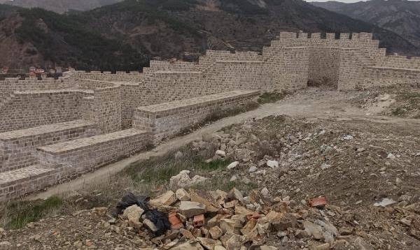 Bayrak Direği Kazısında Sarnıç Çıktı