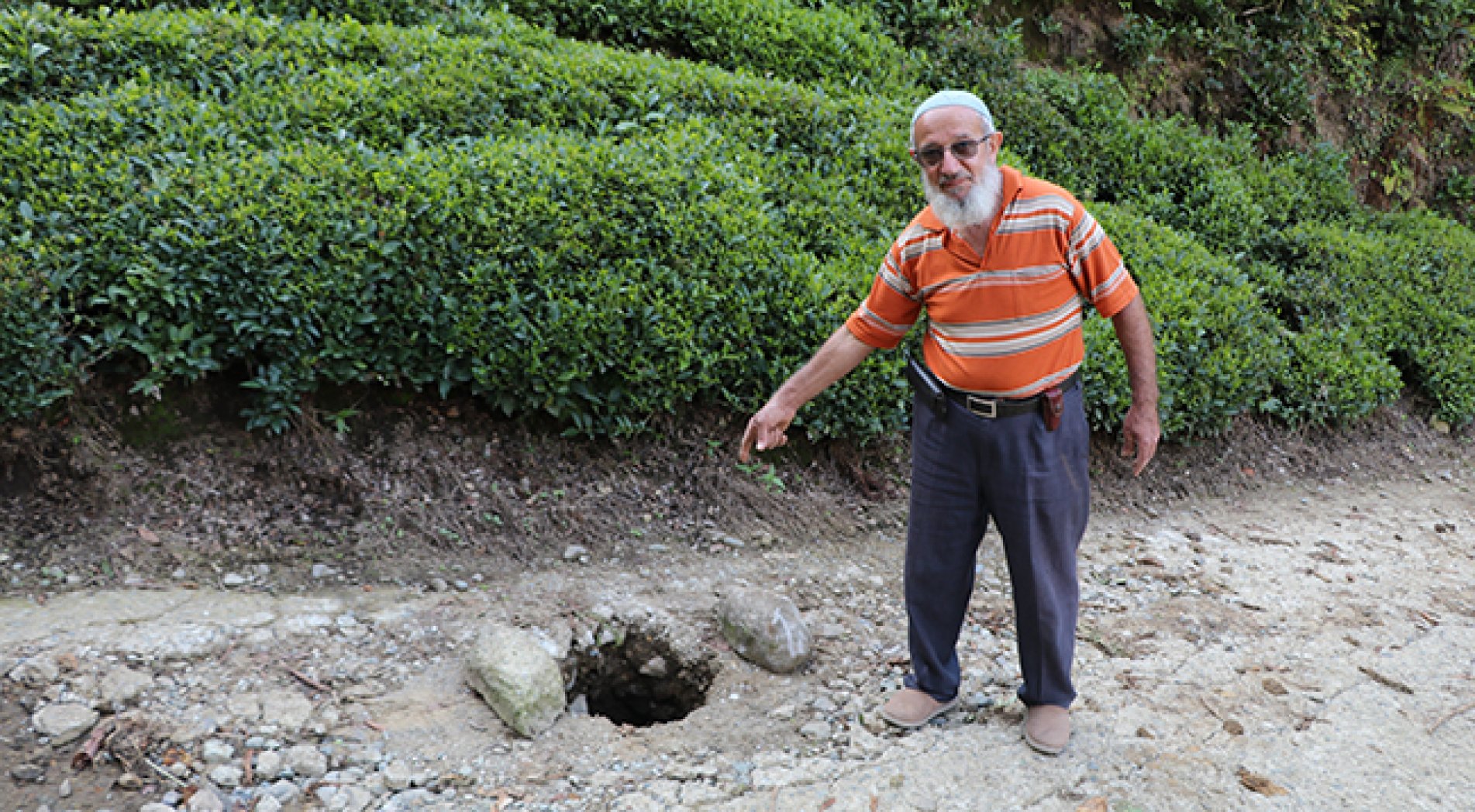 Yoldaki Deliği Görünce Şoke Oldular