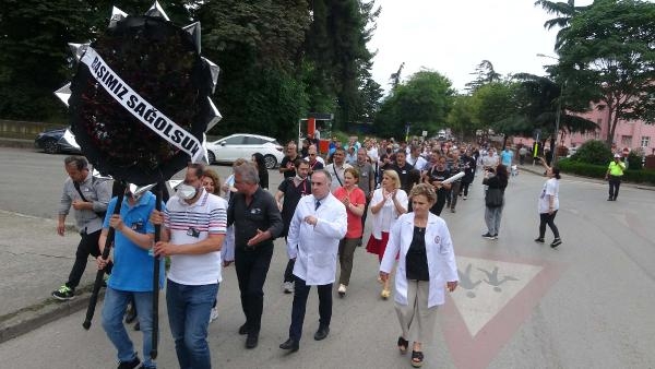 Trabzon’da sağlıkçılardan tepki