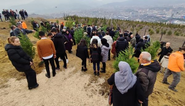 Maden şehitleri için fidan dikildi