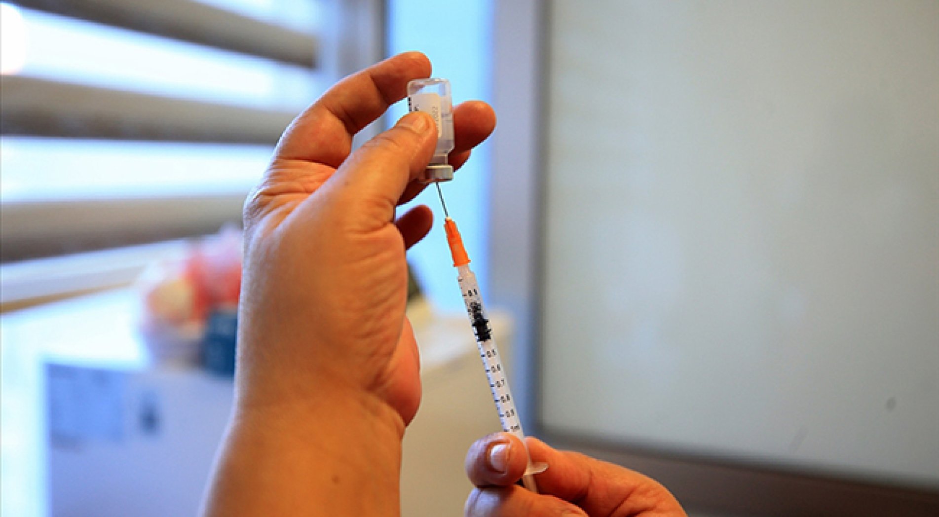 Kovid-19 aşısı için hatırlatma dozu uyarısı