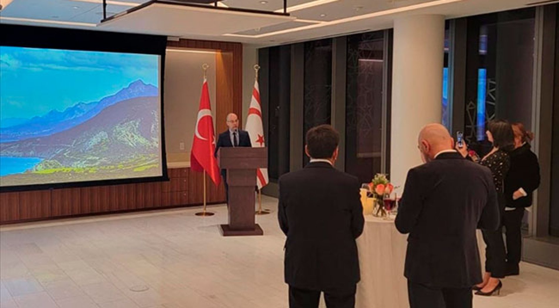 KKTC'nin 39. kuruluş yıl dönümü New York'ta Türkevi'nde kutlandı