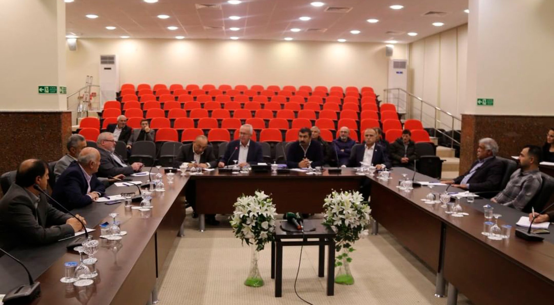 Arı yetiştiricileri bir araya geldi