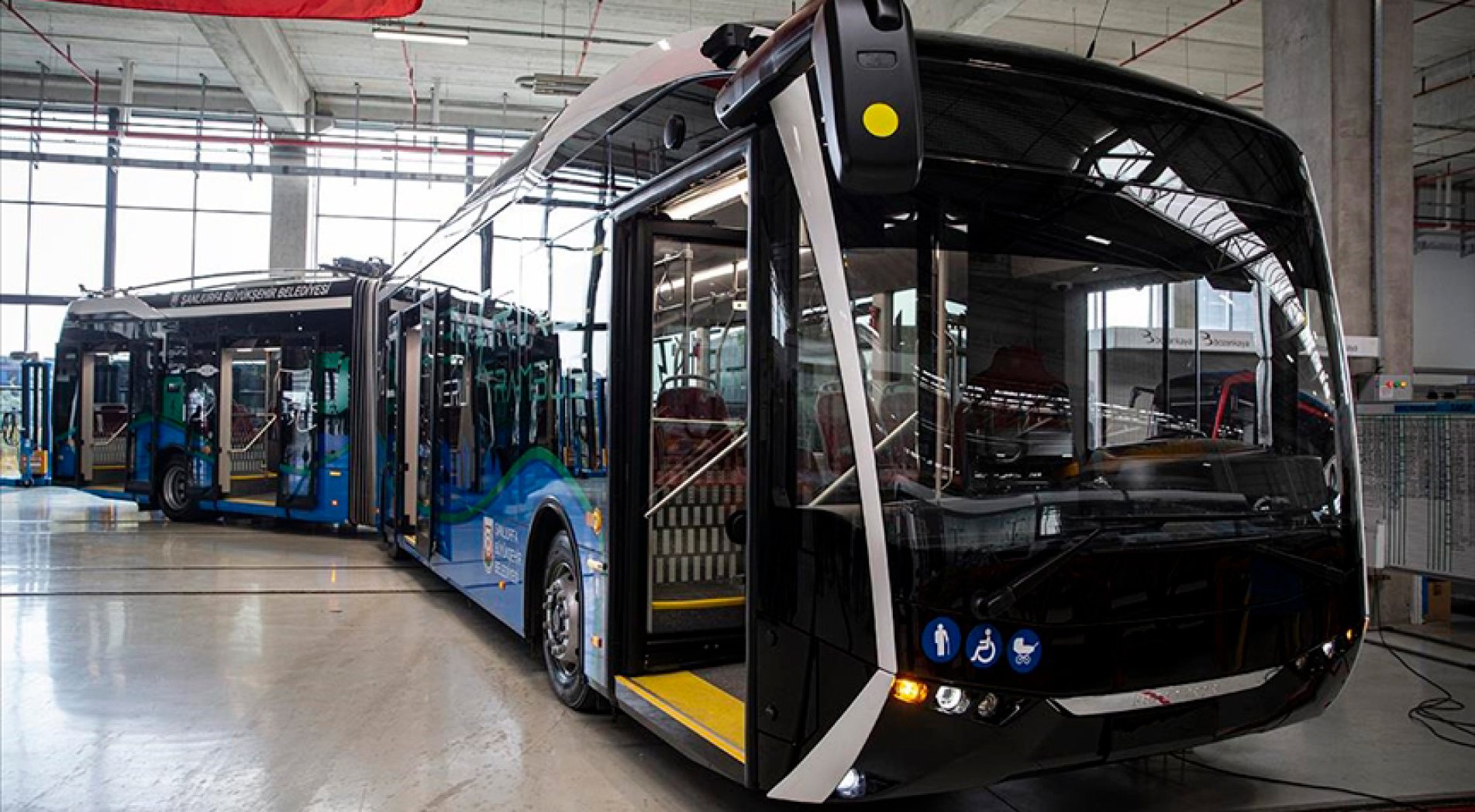 Türkiye'nin ilk yerli yüksek teknoloji bataryalı troleybüsü kullanıma hazır