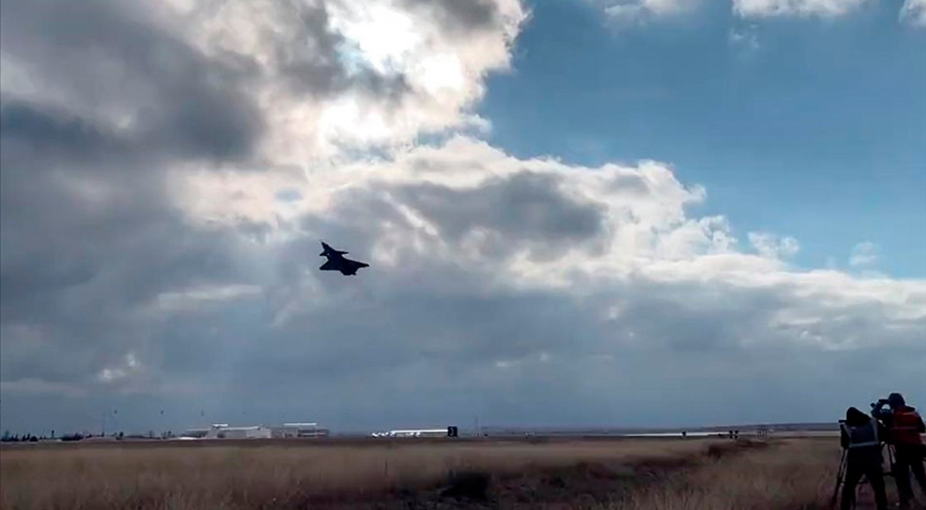 Bayraktar Kızılelma ilk uçuşunu gerçekleştirdi