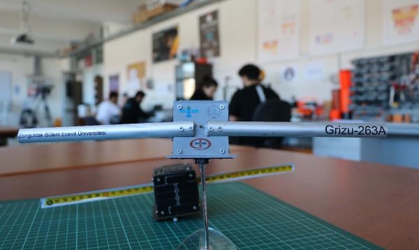 Türkiye’nin ilk cep uydusu uzaydaki görevini 3 aydır sürdürüyor