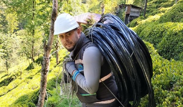 Elektrik Dağıtım Şirketi Görevlisinin Zorlu Yolculuğu