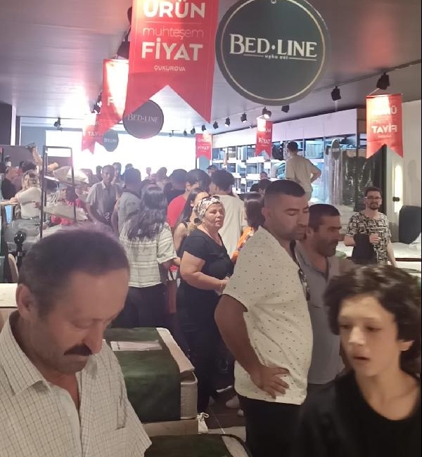 Ordu’da mağaza açılışında indirimli telefon izdihamı ve tehdit iddiası