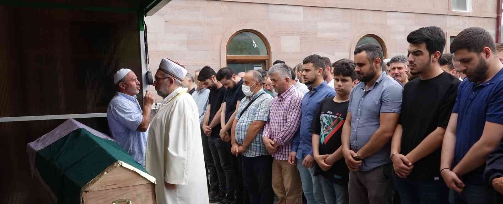 Hastanede ölü bulunan anestezi teknikeri son yolculuğuna uğurlandı
