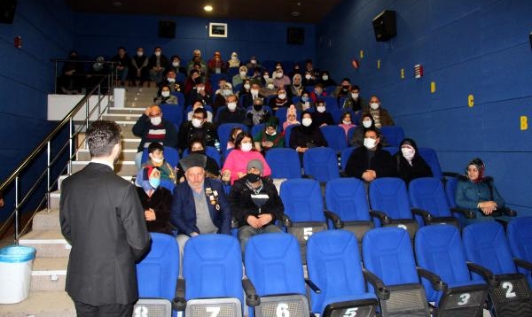 Şehit aileleri ve gaziler 'Kesişme; İyi ki Varsın Eren' filmini izledi