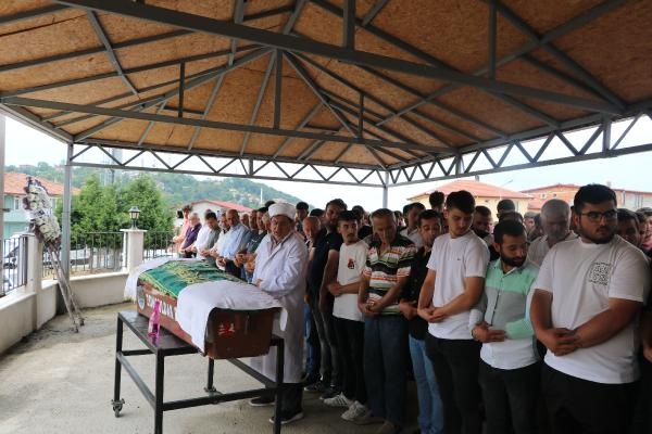 Kayınbiraderinin vurduğu Nurten, son yolculuğuna uğurlandı