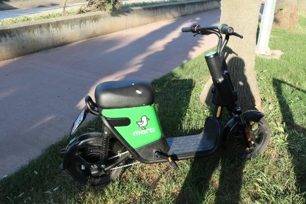 Samsun'da 'ehliyetsiz' elektrikli bisiklet kullanımına ceza tartışması
