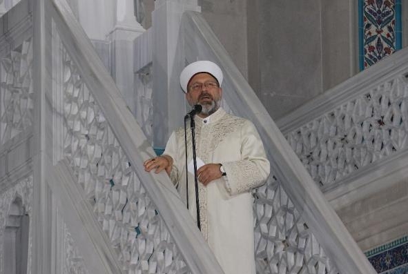 Ali Erbaş: Çalışma ve ticaretin de bir imtihan olduğu bazen göz ardı ediliyor