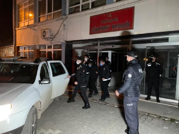 Minibüsle ezdiği eşini öldürüp, kızını yaralayan sanığa ağırlaştırılmış müebbet hapis