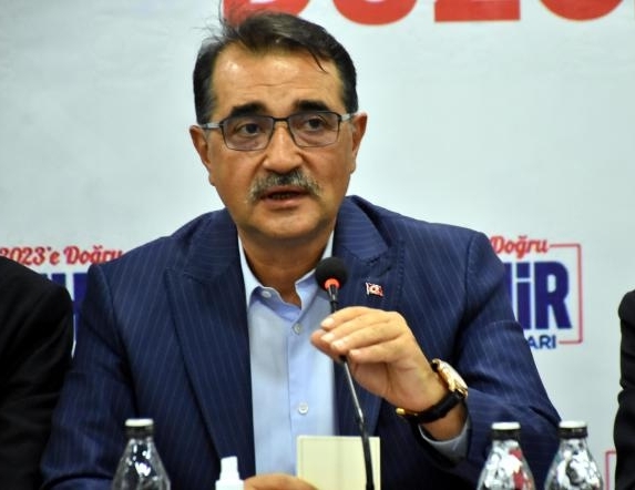 Bakan Dönmez: Karadeniz Gaz Sahası'ndaki üretimi kontrol edecek kablo gemisi İstanbul Boğazı'na geld