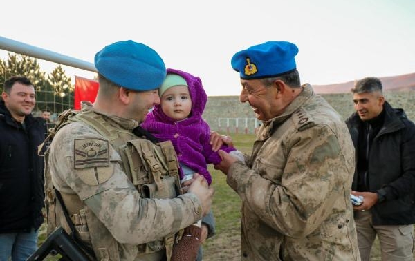 Suriye görevini tamamlayan komandolar Tokat'a döndü