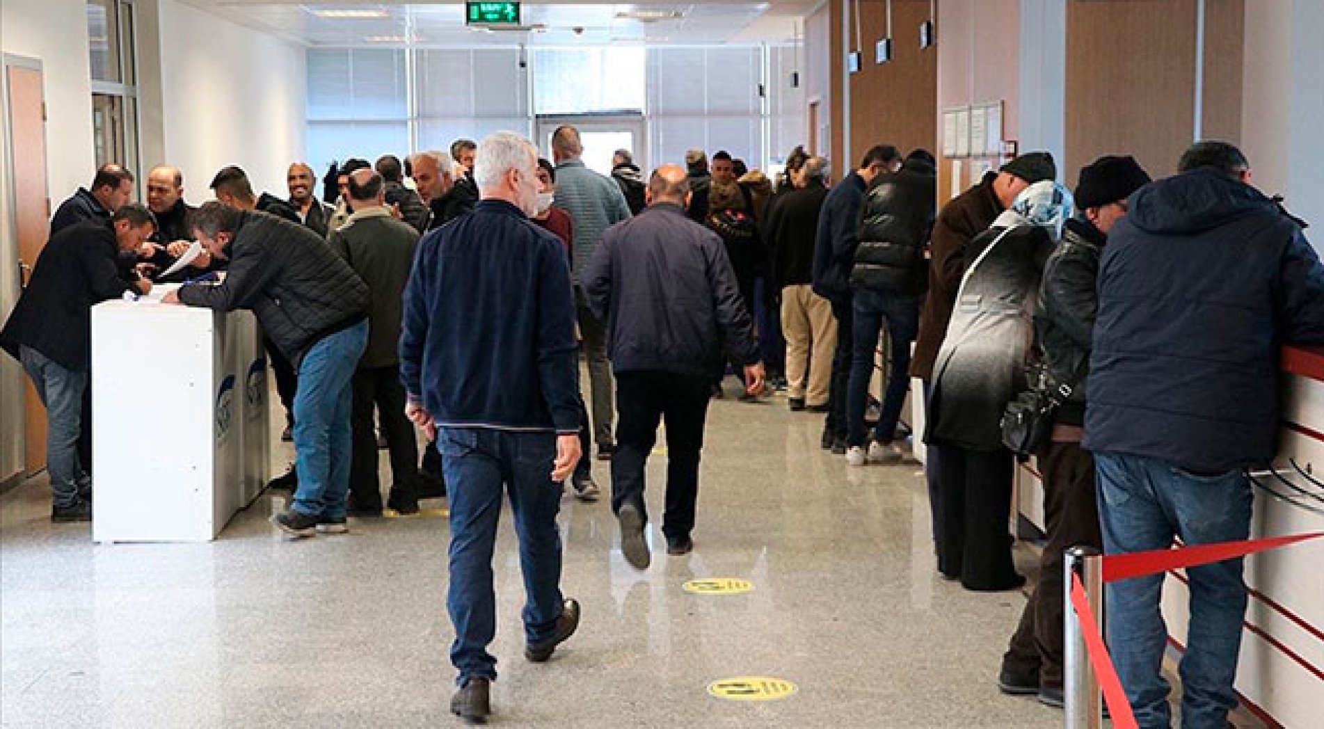 EYT düzenlemesi AK Parti milletvekillerinin imzasına açıldı