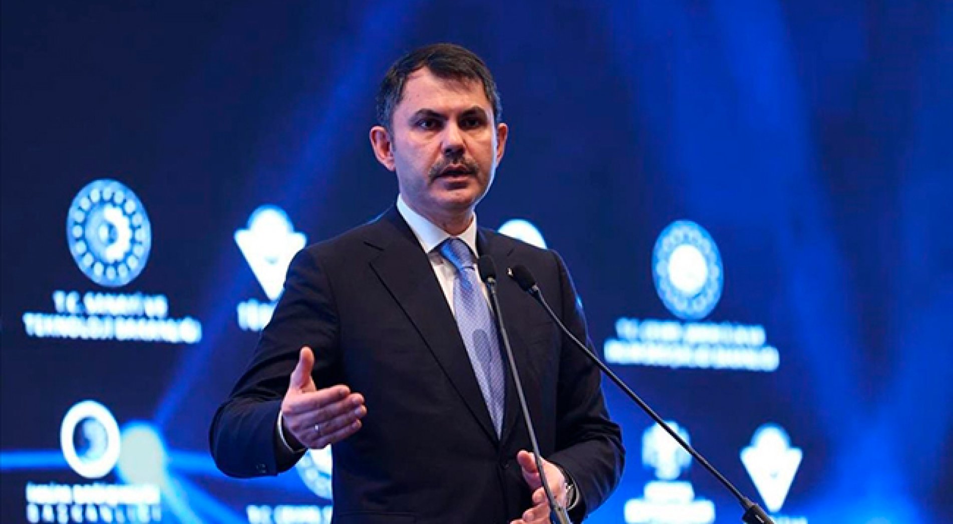 Bakan Murat: İklim değişikliği alanında çalışan genç araştırmacılarımız için burs programını açacağı