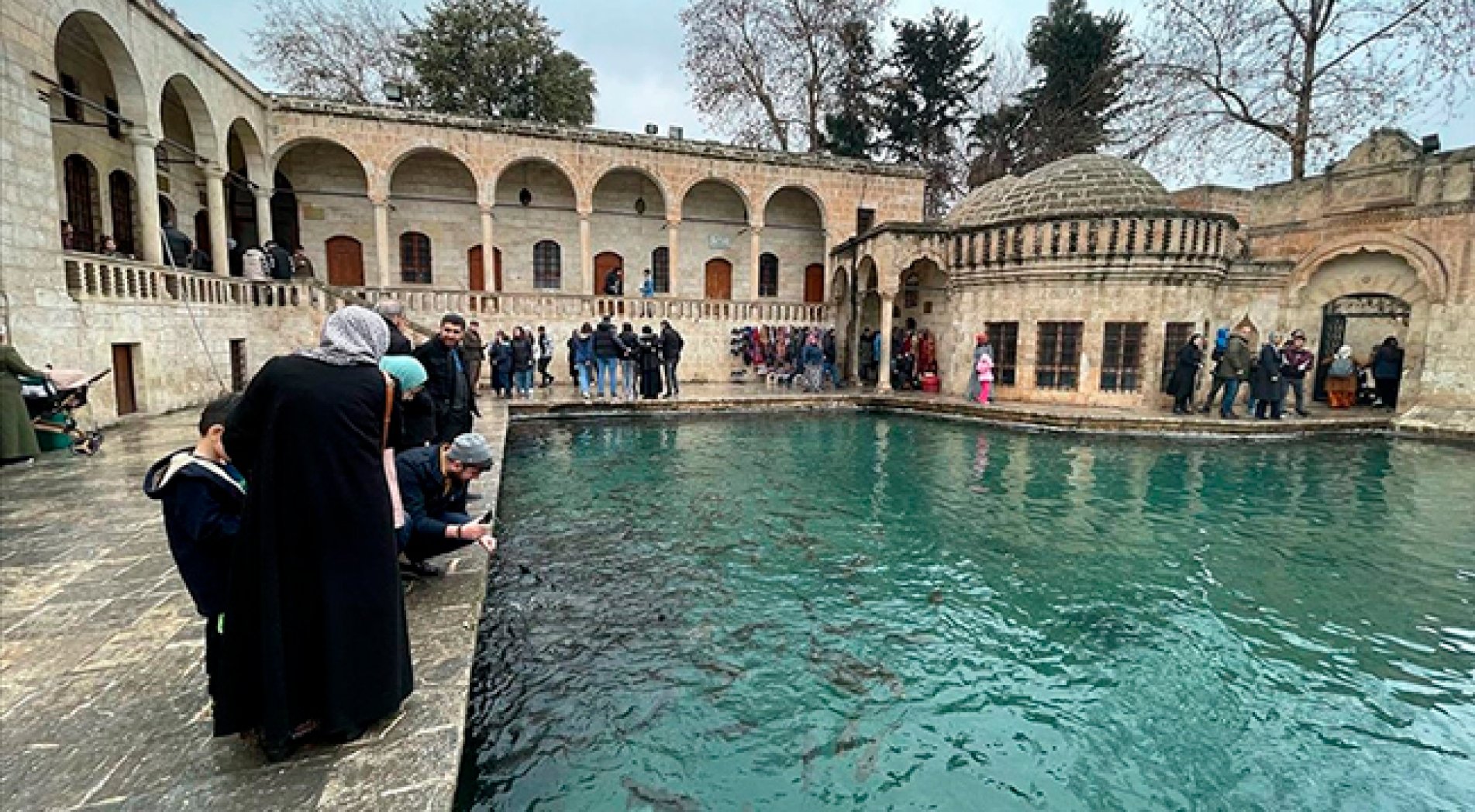 Balıklıgöl ziyaretçilerini ağırlamaya deam ediyor