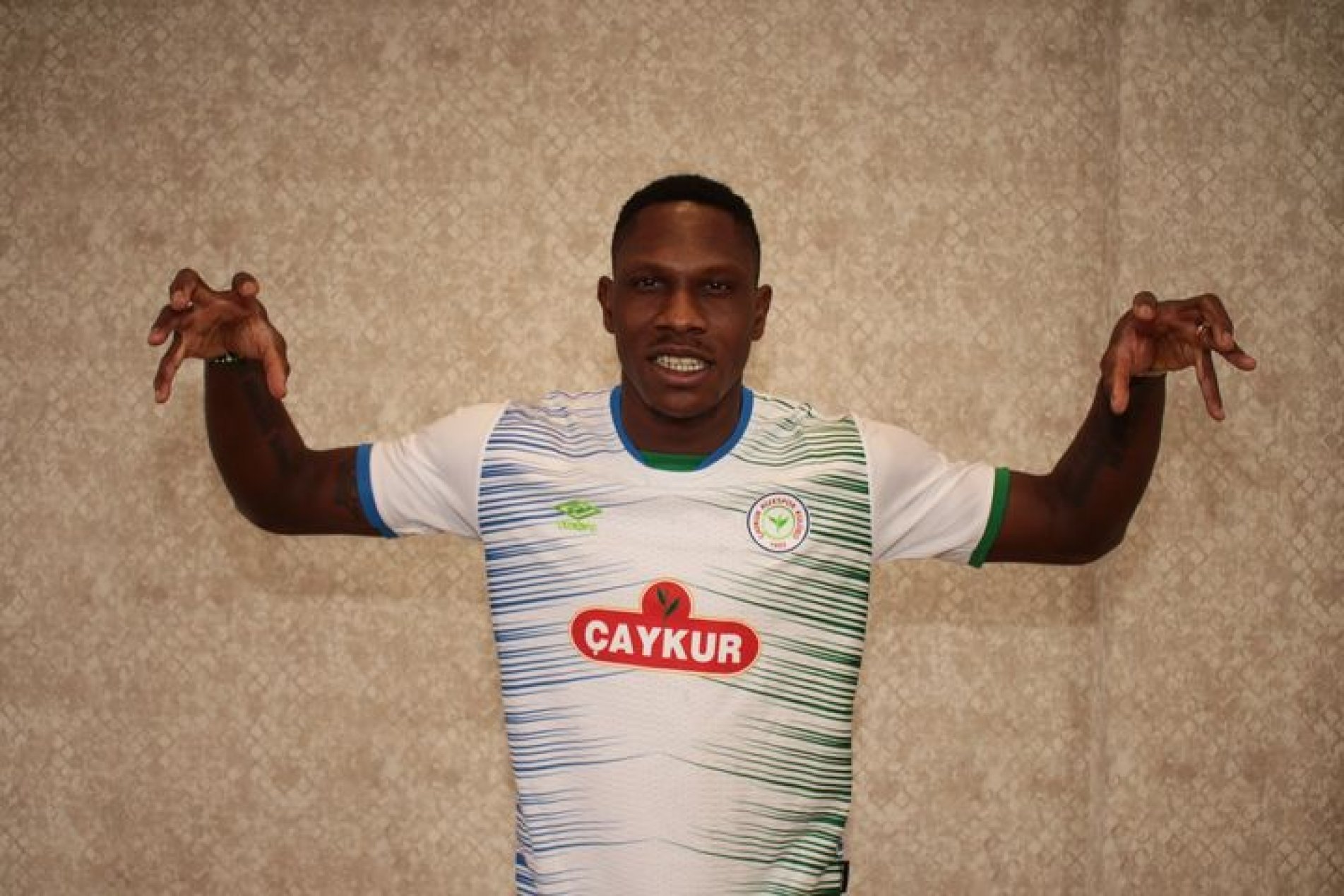 Çaykur Rizespor, John Mary'i Kadrosuna Kattı