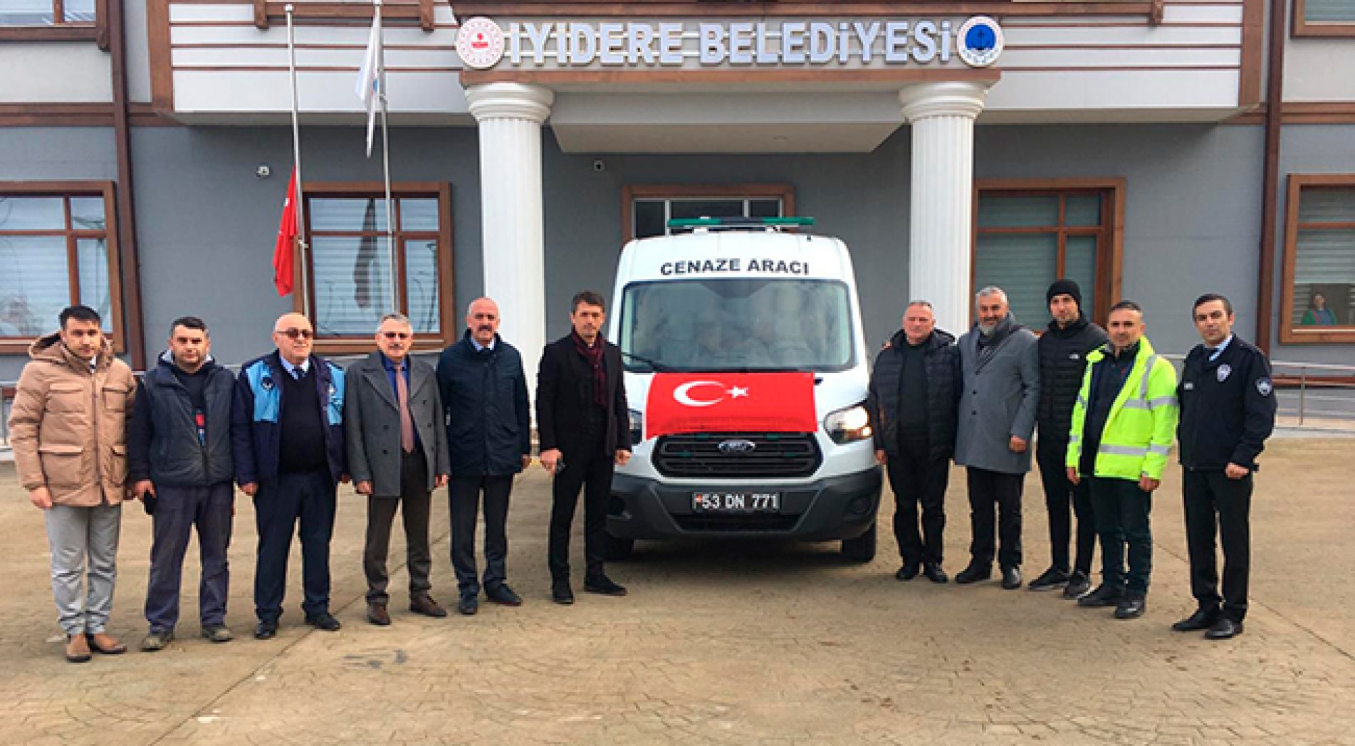 Başkan Saffet Mete: “İyidere, Deprem Bölgesi İçin Tek Yürek Oldu”