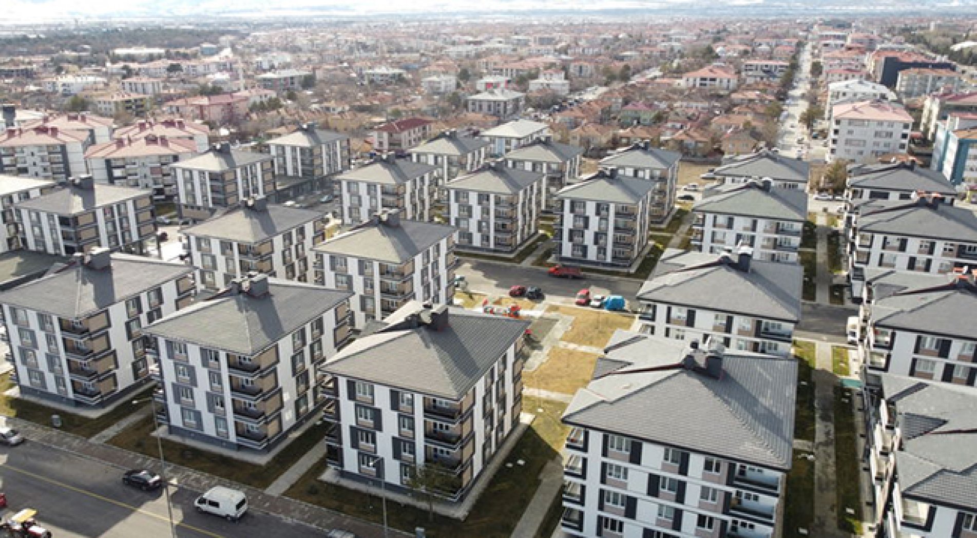 Erzincan sıkı yapı denetimi ve yatay mimariyle büyüyor