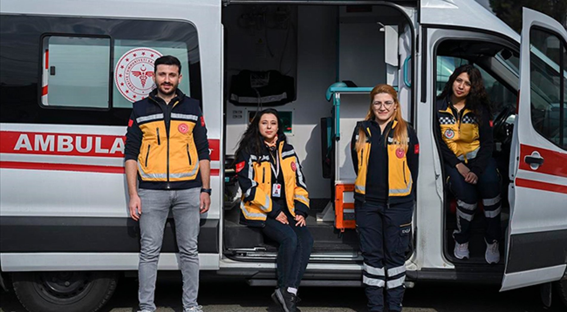 112 ve UMKE gönüllüleri anlattı: Yaralılarını çıkartan bize koşuyordu