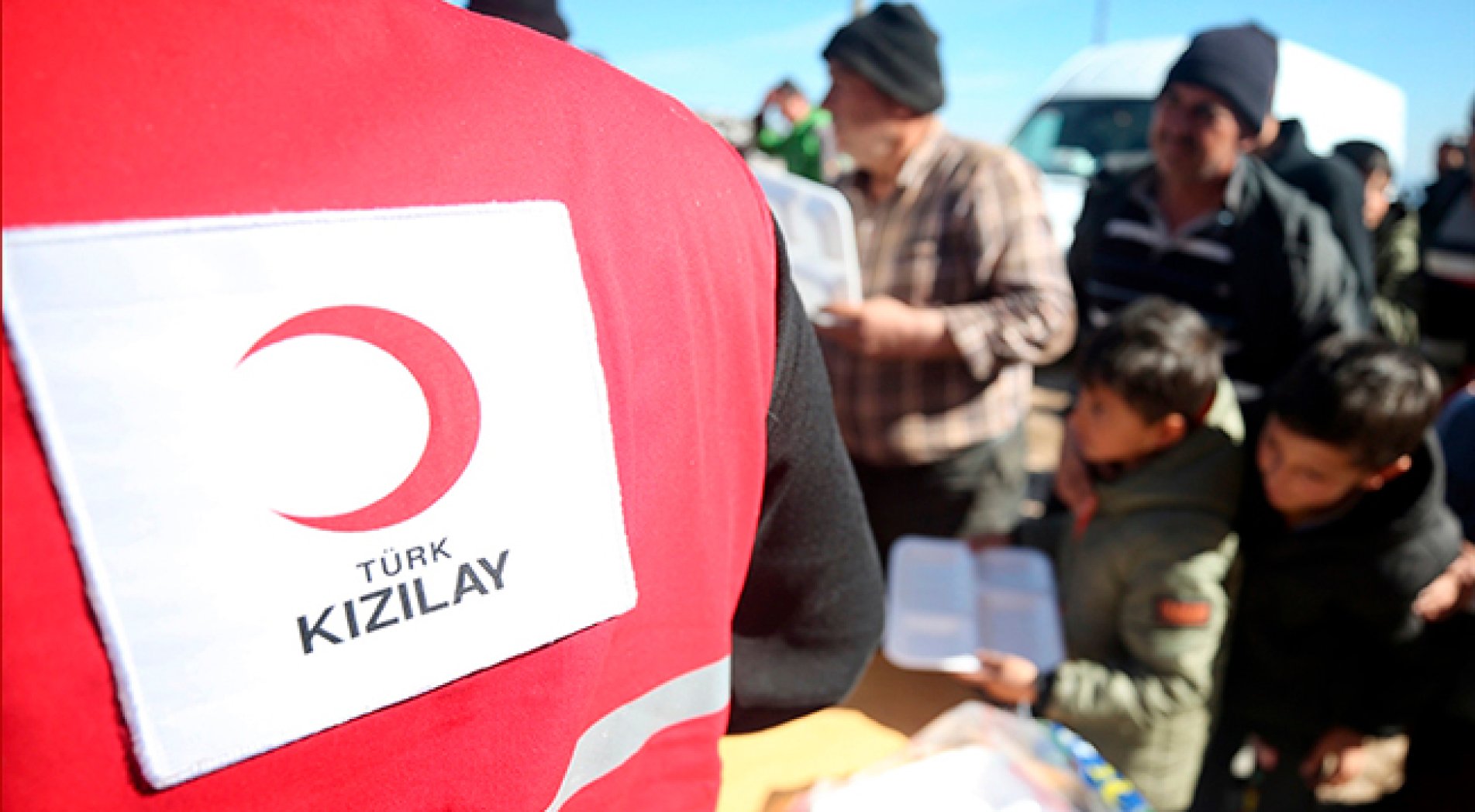 Kızılay depremzedelere alışveriş kartı verecek